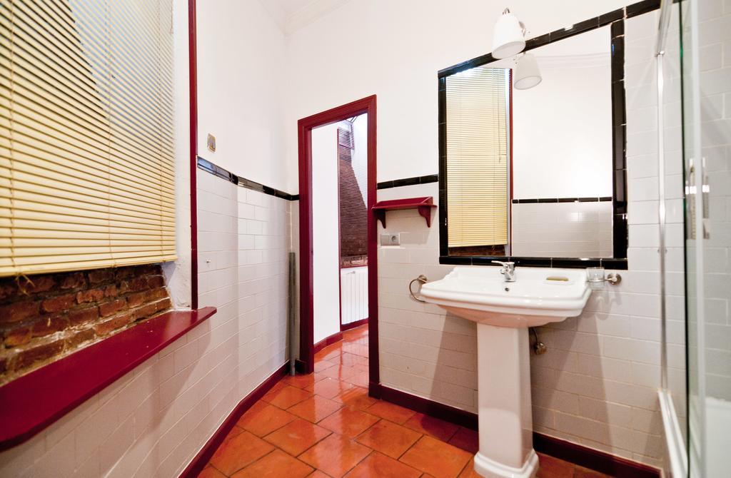 Apartamentos Madrid Retiro Room photo
