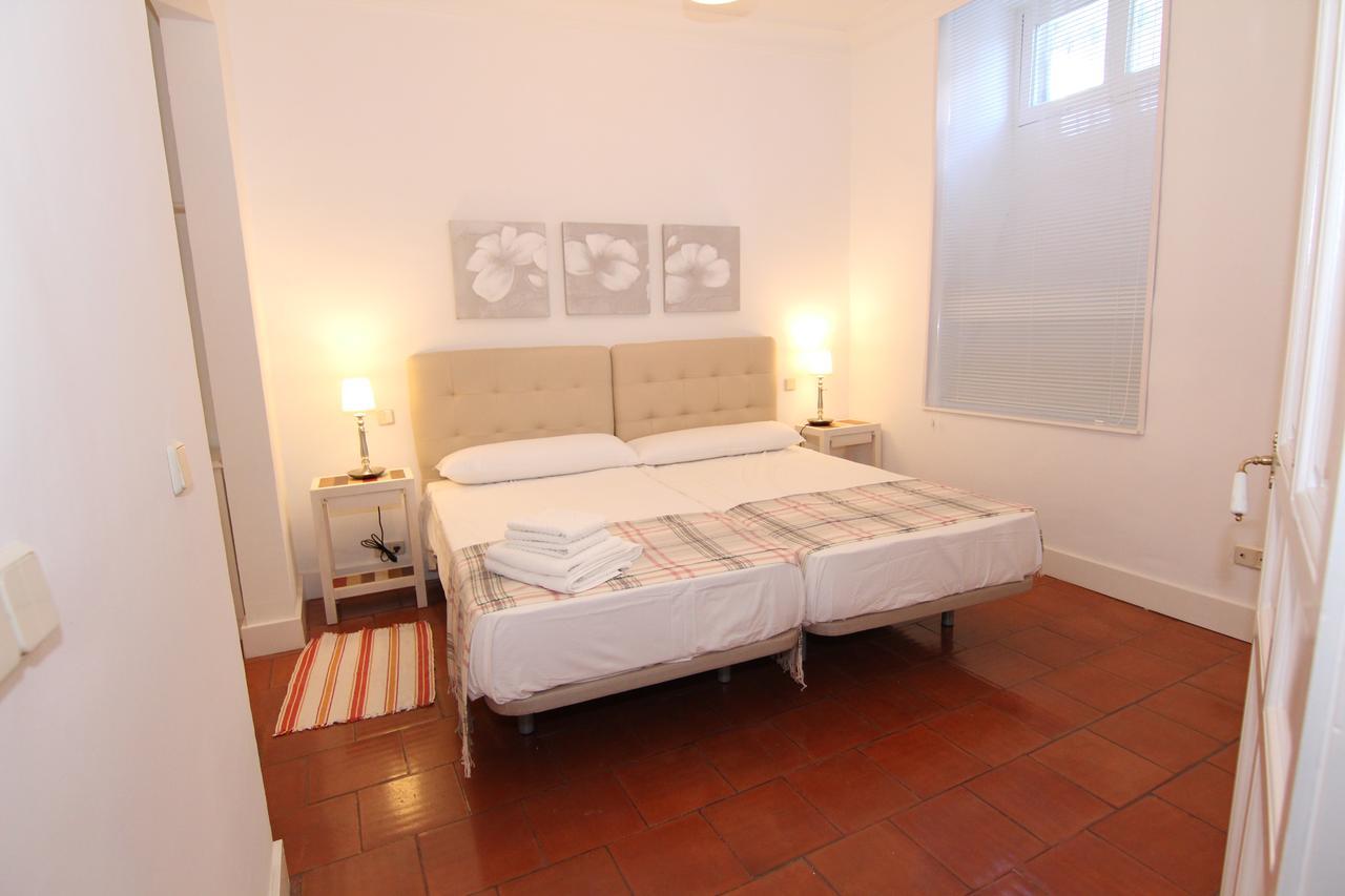 Apartamentos Madrid Retiro Exterior photo